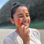 Aurra Bhatnagar Badoni Instagram - Wishing You A Colorful Day A Colorful Life.” ...happy holi 🌈