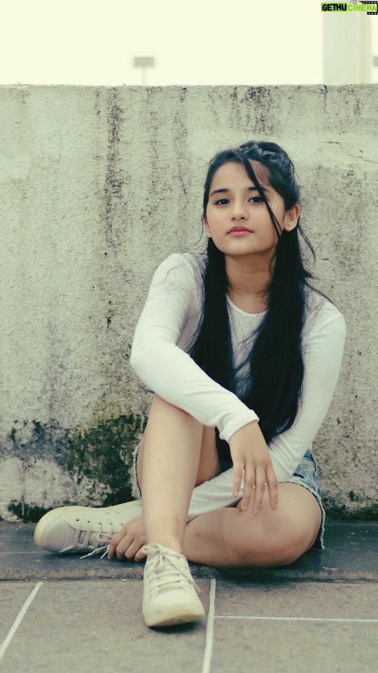Aurra Bhatnagar Badoni Instagram - The Very Adorable @aurrabhatnagarbadoni Shot & Edit - Imtiyaz Sayyed @shutterjuicestudio #AurraBhatnagarBadoni #Actress #ShutterJuiceStudio #Photography #Cinematography #Reels #OutdoorShoot #Portraits #BeautyShot #BeautyReel Mumbai - मुंबई