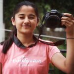 Aurra Bhatnagar Badoni Instagram - Sometimes clicking ur pics urself is the best therapy 🤍💖✨🤌 (Ps: I didn't have the cameraman available to click beautiful photos for me so I clicked one myself 😅🙃 cameraman: @deeptibhatnagarbadoni sorry mum 😜 missing u 💝 reels are coming soon 🤗) Dehradun The City Of Love