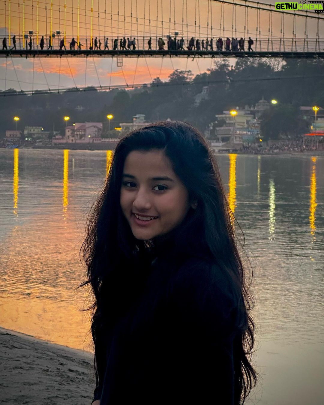 Aurra Bhatnagar Badoni Instagram - A picture 📸 worth a thousand sunlit moment ☀️✨ Ram Jhula, Rishikesh