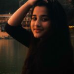 Aurra Bhatnagar Badoni Instagram - Wildly dreaming ☁️🌙✨ 📸: @deeptibhatnagarbadoni / @lovealchemi Rishikesh ऋषिकेश