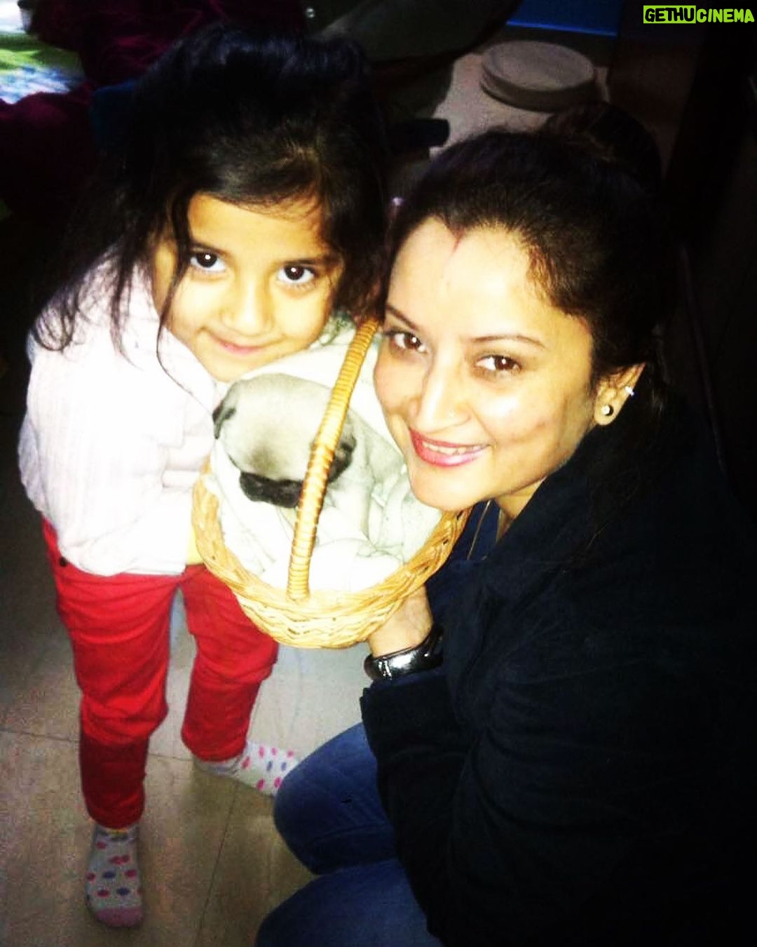 Aurra Bhatnagar Badoni Instagram - #throwback little me 😭✨🤍 It feels like it was just few seconds ago but it was 6 years back 😭 time flies so fast and travelling down the memory lane revokes feelings which can’t be described in words. 😭✨✨🥹 everyone says that u are so big now u we’re so small and I was like no I am the same but these photos, yaar I have grown really. life is short live it to the full. We only live once…. Missing Gracy big time 🐶 🥺 I just wanna hug her she was so small than n she is so big now 🥹
