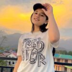 Aurra Bhatnagar Badoni Instagram - I’m coming over 😉🤍 🎵: @zkdlin Song name: rover