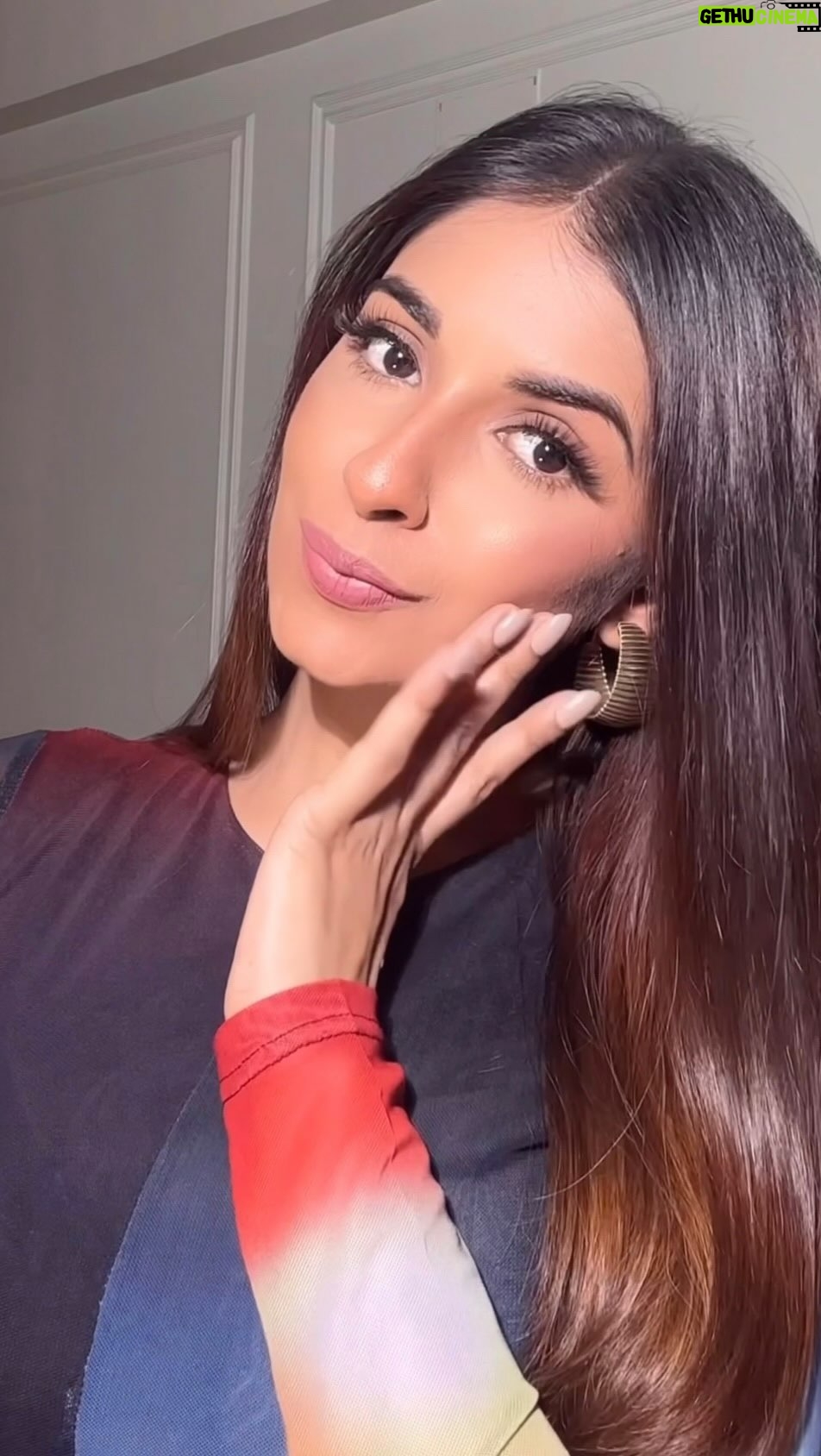 Avantika Hundal Instagram - SUGAR Turns8, It’s time to #Celebr8SUGAR It’s SUGAR’s birthday month and as SUGAR turns 8, I have got my hands on their limited edition ‘Best Of 8’ makeup kit. I loved using all their best-selling products and I am sure you will love it too! Guess what, buy your favorite SUGAR products from their app or website and 8 lucky buyers will win an Enrich voucher worth Rs.5,000/- and everyone will get a 20% discount voucher with a complimentary membership for Enrich, so it’s time to stock up your makeup and pamper yourself! #Celebr8SUGAR #trysugar @trysugar