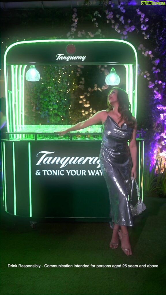 Avantika Hundal Instagram - At NykaaLand, Tanqueray translated my favourite Jo Malone scent into a cocktail and it’s a vibe! ✨👠💃 @lbb.mumbai @tanquerayindia @nykaaland @mynykaa #TanquerayGin #TanquerayLondonDry #LiveMagnificently #TanquerayandTonic