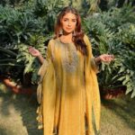 Avantika Hundal Instagram - wedding szn is my favvvv💛