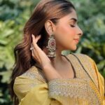 Avantika Hundal Instagram – wedding szn is my favvvv💛