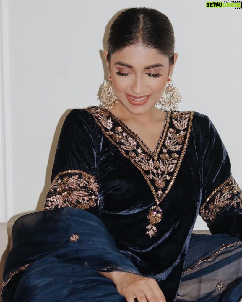 Avantika Hundal Instagram - festive ready 💫 Wearing @172threads