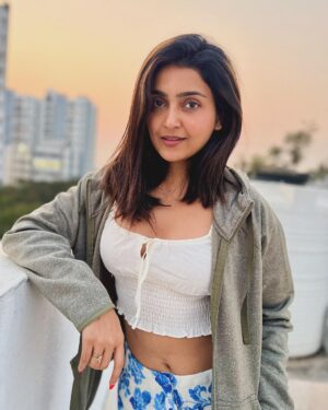 Avantika Mishra Instagram - My kinda sundowner! 🦦
