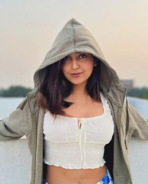 Avantika Mishra Instagram - My kinda sundowner! 🦦