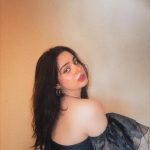 Ayesha Khan Instagram - Hopeless romantic ❤️‍🩹
