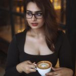 Ayesha Khan Instagram - Coffee date?☕️❤️ 📷- @theoutcastsoul