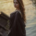 Ayesha Khan Instagram - एसा नहीं के तेरे बाद अह्ल- ए- करम नहीं मिलें, लोग तो बहोत मीले, पर लोगों से हम नहीं मिले. 📷- @theoutcastsoul