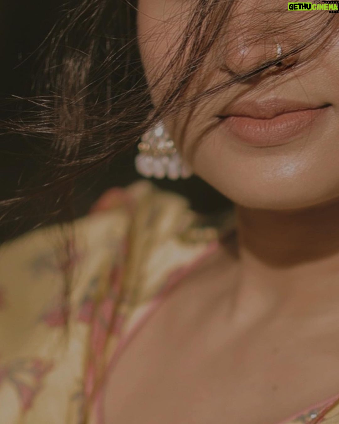 Ayesha Khan Instagram - तबाह हो गए… 📷- @varunrajkalas_dop