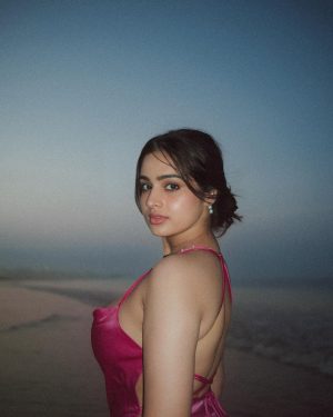 Ayesha Khan Instagram - He had dreams about me.
📷- @fokuscreations