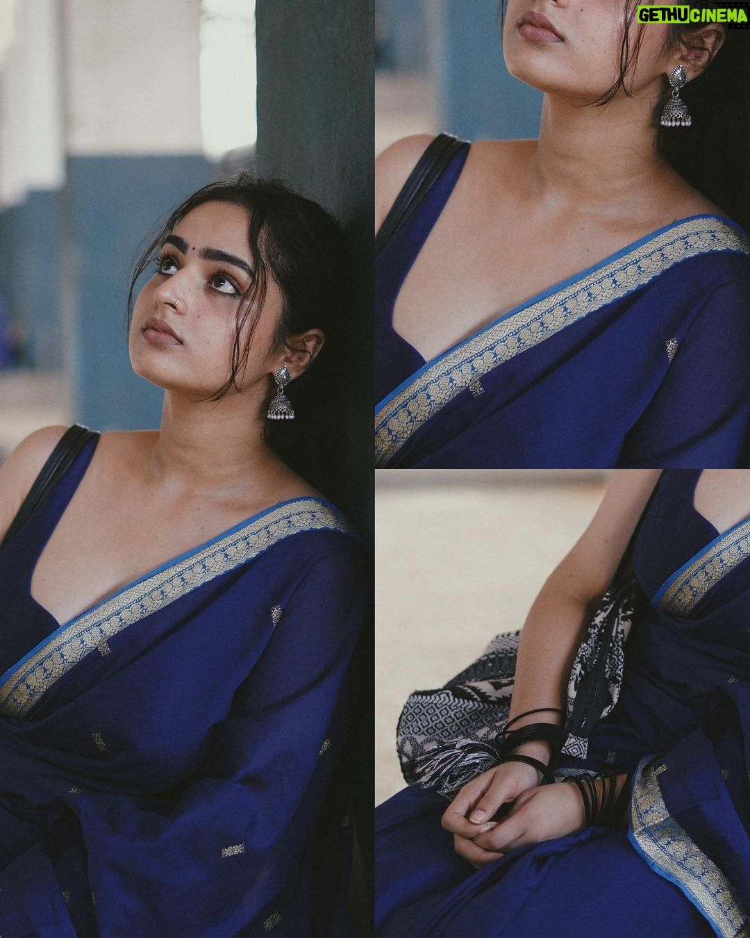 Ayesha Khan Instagram - कहीं दूर जब दिन ढल जाए… 📷- @cs.photography17