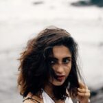 Ayesha Zeenath Instagram - Just a glimpse................. . . . @georgesimon_m .#waves #shoot #actress #ayesha #instagood #trendingreels #fyp #hotstar #vijaytv #reelsinstagram
