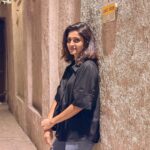 Ayesha Zeenath Instagram - 🦢🖤🫧 Dubai Old Souq
