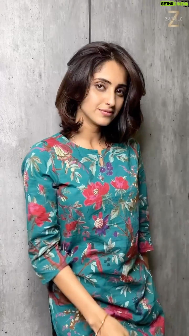 Ayesha Zeenath Instagram - Tailored haircut and botox treatment for our very favourite @aayesha6_official @ 📍Zazzle Salon, Velacherry💯 Chic haircut for this summer to glam up and carry a jaw dropping look✨♥️ Zazzle experts suggested the botox treatment after examining the hair to smoothen, strengthen nourish it💯 Service in frame - Botox treatment and tailored haircut Hair cut - Face framing layers Visit your nearest Zazzle✨💯 ☎️For appointments and other service details: 🌐 www.zazzlesalon.com 📍Trichy cantonment: 9610023456 📍Trichy Thillainagar: 8682077777 📍Coimbatore: 9610045678 📍Nungambakkam: 9610056789 📍Velachery: 7449015555 📍Thanjavur : 9944429295 📍Bangalore : 7353811111 📍Pondicherry: 9673722222 📍VR Mall Anna Nagar: 74187 77511 📍Erode: 9092421777 #ZazzleSalons #Haircolour #Haircut #Haircutideas #haircutforwomen #Botox #hairbotoxtreatment #aayesha6_official #biggboss Zazzle Salons & Academy Velachery