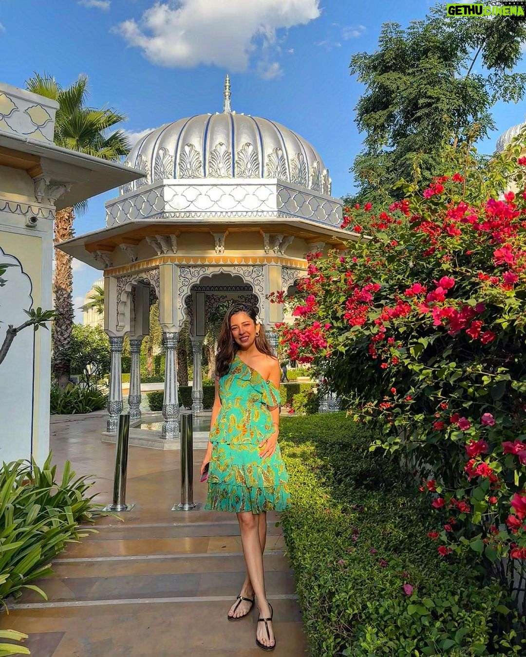 Barkha Singh Instagram - #GoldenHour yaaa 🤌🏼✨❤️