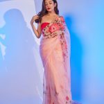 Barkha Singh Instagram – This saree had my heart 😍

For @fablookmagazine 
Founder & styled by @milliarora7777  @ankkittt.chadda.official
Wearing @rudh.official
Mua @makeupbymomina_
Hair @amuthevar
Heels @pabishfootwears
Styling team @styled_by_tanisha
Shot by @tanvigvora
Cinematographer @chalchitrakar

#magazineshoot #photoshoot #saree #organzasaree #rose #sari #indianwear
