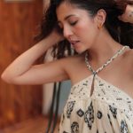 Barkha Singh Instagram – Daydreaming ✨

📸 @aishwaryaa.nayak 
HMU @taskeen_c 
Styled by @shwetaputhhran @styledbyshwetaputhhran 
Jewellery @palmonas_official 
At @machanresorts 

#portraits #portraitphotography #foryou #beachwaves #naturallight #naturallightphotography