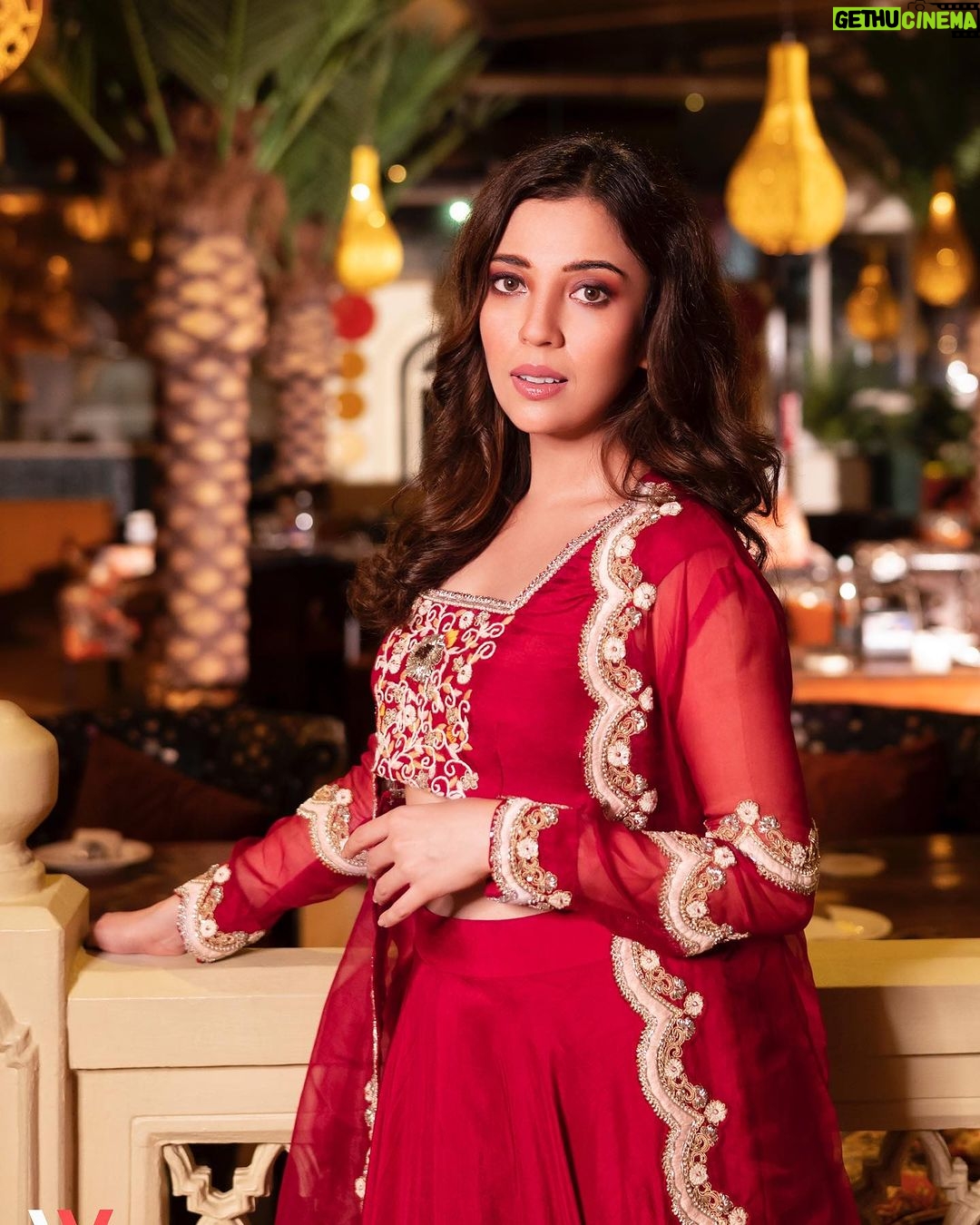 Barkha Singh Instagram - Told you, obsessing over red π Magazine : @weddingvows.in Publisher & CEO: @itsme_daksh Team WV: @farvi_wadhwa Fashion Styling: @sshorewala Outfit: @thekesar_studio Photography: @luvisrrani Hair n Makeup: @jui_themakeupartist Assistant: @siddharth.karandikar Location: @opabarandcafe @maverick.communication01 #photoshoot #weddingvows #magazineshoot #covershoot #indianweddings #indianattire #lehenga #redlehenga #outfitinspiration #traditional #foryou #staystylish