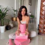Barkha Singh Instagram - GIVEAWAY ALERT ‼️ Read the steps!! 👇 After an overwhelming response on the previous #giveaway I’ve decided to do one more!! So if you missed the chance to #win the first time round now is a good time to participate! 🥳 All you have to do is follow 3 SIMPLE STEPS!💕 1) Save this post 2) Tag one person in the comments who makes you happy and make you grin like an idiot! 😃 3) Share this post on your stories (don’t forget to tag me so I know)! And of course make sure you’re following me to be eligible for this giveaway!! The giveaway hampers are filled with your favourite #skincare and #makeup brands! Good luck!🤗✨ #love #gifthampers