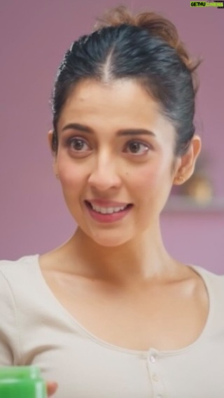 Barkha Singh Instagram - Time to be super comfortable ladies!! ππ Rashes due to regular sanitary pads is a real problem for many girls and women and thatβs why I recommend @sironahygiene 100% Rash-free Sanitary Pads. These pads are cottony soft, free of toxins, and have high absorbency! There is a regular size for day wear and there are overnight pads too π€ Go #RashFreeWithSirona π #Sirona #SironaBreakingTaboos #sanitarypads #femalehygiene #Ad