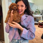 Barkha Singh Instagram – #Giveaway timeeeeeeeee 🥳 (Read caption for details 💗) 

I would love to send some of you lovelies a self-care package full of #makeup and #skincare essentials (NOT this pupper 😅)🌸

To participate in the giveaway all you have to do is follow these 3 simple steps-
1) Comment below your favourite thing about YOURSELF 🤌🏼

2) Tag 5 friends in the same comment who always have your back no matter what 🥰

3) Make sure your 5 FRIENDS and you are following me to be eligible for the giveaway 😝

3 lovelies will be chosen randomly so goood luck ✨🤞🏻

Giveaway ends on 21st September 2023.

Here’s to loving yourself fiercely and unapologetically! 🌹🫶🏻