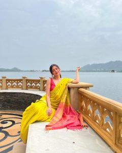 Barkha Singh Instagram - Which one is your fav? 😃 I couldn’t decide! But what I am spellbound by is the breathtaking beauty of @theleelapalaceudaipur and their top class hospitality! 😍😍 it really is something! ✨ I’ll show you lovelies around the property and all my experiences here in posts over the next few days! I can safely say it’s one of my fav! 🤍🤍 @anjalimehra17 @saadhvimehra @debosmitaa_paul lots and lots of love 💗 Thanks for this perfect birthday outfit @a_stacher @chandinisingh @mayankalka Thanks for the pro level phone photography @bora__kiran 😋 #birthday #birthdayoutfit #saree #sareenotsorry #sari #indianoutfits #sarilove #foryou #luxuryhotels #theleelapalaceudaipur #udaipur #rajasthan #indianattire #silksarees #phonephotography #monday The Leela Palace Udaipur
