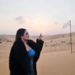 Bebika Dhurve Instagram - I touched the sun and ate it later... Hui subaah mei jal gayi Sooraj ko mein nigal gayi....😍😍🤩❤️❤️💥💥💥💥💫💫💫 #bebika #bebikadhurve #reelitfeelit #sunburnt #shoot #musicvideo #songs #video #blackoutfit #blue #botiboti #bbott2