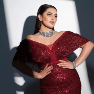 Bebika Dhurve Instagram - "She's the girl in the red cloak who doesn't run from the wolf but walks arm in arm with him deeper into the woods."
Alix E. Harrow 

Jewels: @amrapalijewels 
Gown: @bebikazcloset
Studio:  @studio7s7 
Shot by :@chetanpsanap
Makeup: @makeover_rituu
Hair : @sunitahairstylist

#botiboti #bebika #bebikadhurve #trending #viral #fashion #outfit #outfitoftheday #paprika #redoutfit #foryou #fashionphotography #redgown #slay #beauty #makeup #skincare
