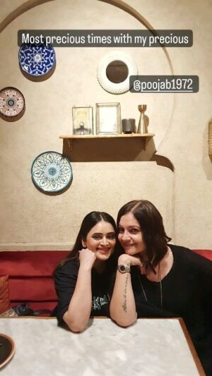 Bebika Dhurve Instagram - Every moment with you is super precious...
We do not remember days, we remember  moments...❤❤❤❤

#bebika #bebikadhurve #reelitfeelit #viral #trending