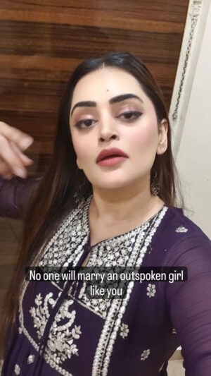 Bebika Dhurve Instagram - Strong men bring the feminine in me...
Weak men bring the masculine in me...

You get the vibe you invite uncle ji....

#bebika #bebikadhurve #reelitfeelit #reelsinstagram #viral #trending #trendingreels