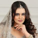 Bebika Dhurve Instagram - Mana ki sadgi ka daur nahi Lekin sadgi se acha kuch aur nahi ❤💯❤💫💫💫 @bawreefashions @beingdeepeshmore13 @makeover_rituu @good_beginningstudio @mahives_makeover