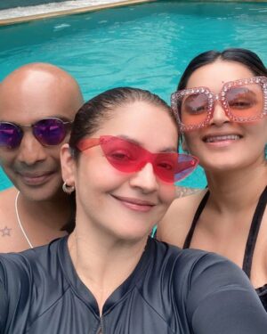Bebika Dhurve Instagram - A mentor
A teacher
A mother figure
My soulmate❤❤
When her vision.. wisdom.. intellect .. intuition  read my soul inside out and found the best in me... why would I care what the world thinks ...❤❤❤💯💯💯💯

The BOND STRONGER THAN JAMES BOND... POOJA MAAM KO KOI SUNA NAI SAKTA ... BEBIKA KISI KI SUNTI NAI...
BEBIKA SIRF POOJA MAAM KI SUNTI HAI😋😋😘😘😍😍🥰🥰

@poojab1972 My heart and soul❤❤❤