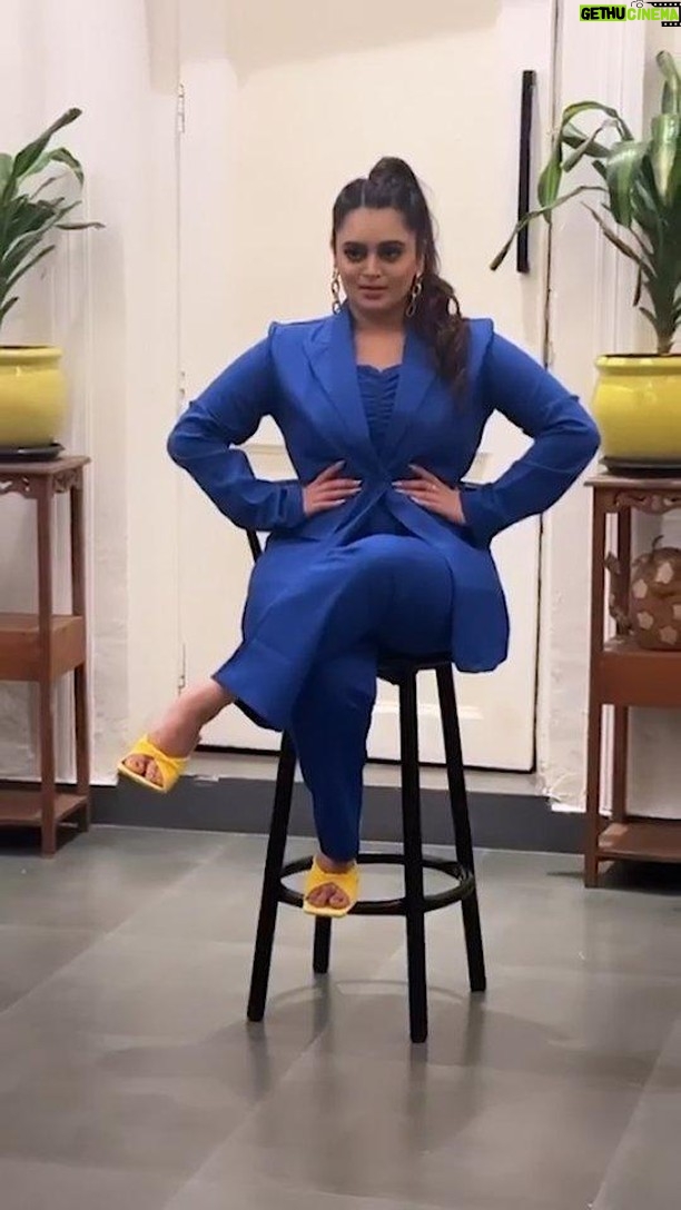Bebika Dhurve Instagram - Just woke up in the mood of gratitude thank you so much guys it has crossed 1 million views Not having any background of music and no YouTube audience, I have received so much love from you honeyzz!!!! My heart is pounding .. 2024 is gona come up with so much its gona bombazzle your minds...🤩🥰 #Botiboti Keep making more reels #bebika #bebaki #reelsinstagram #reels #reelitfeelit #viralreels #viralvideos #viral #trending #trendingreels #trend #viral #beauty #music #melody #rap #rule #slay #queen #fierce #force #honour Dubai, United Arab Emirates