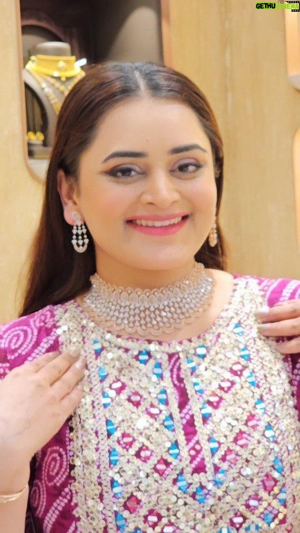 Bebika Dhurve Instagram - Get ready for a pink diwali Extravaganza at nishikađź’—đź’— Enjoy 0%making charges and more Diamond necklace starting from 2999 AED onwards Get 1 gram gold coin with 2000 Durham worth gold jewelry purchase Get 1 gram gold coin worth 5000 dirham diamond jewelry purchase Free half gram gold coin on 3000 dirham diamond jewelry purchase Grand prize win Mercedes Benz Offers valid till 12th Nov Nishika momentous jewelry at karama center dubai @nishkajewelleryn A morickap experience Five star resorts @morickap_lords83 @morickapresort #pinkdiwali #nishika #bebika #bebika.dhurve #dubai #jewelry