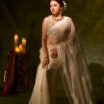 Bhagyashree Instagram - Simple yet sensuous! The 90's girlz don't have to reveal to show how they feel.😅 #bethewomanyouwanttobe #sensuality #saree #sari #bebeautiful #sareelove #traditional #lovethelook #sensual #shimmernshime #beyourownkindofbeautiful Makeup @elvismakeupartist Hair @farahkadkotra_hairmakeup Outfit @mohini__chabria 📷 @akshayphotoartist