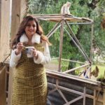 Bhagyashree Instagram - Not so blissful in a minute..!!😜 #lookwhathappened #shootstories #bts #shootmode #nainital