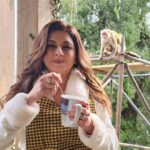 Bhagyashree Instagram - Not so blissful in a minute..!!😜 #lookwhathappened #shootstories #bts #shootmode #nainital