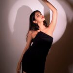 Bhagyashree Limaye Instagram - Friyay! 🤍💋 #weekend #ootd #black #blacklovers #instagood 📷 @sarrikaaaaaa