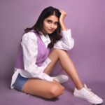 Bhagyashree Limaye Instagram - Lobe! 💟 📷 @sarrikaaaaaa #saturday #purpleaesthetic