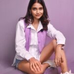Bhagyashree Limaye Instagram - Lobe! 💟 📷 @sarrikaaaaaa #saturday #purpleaesthetic