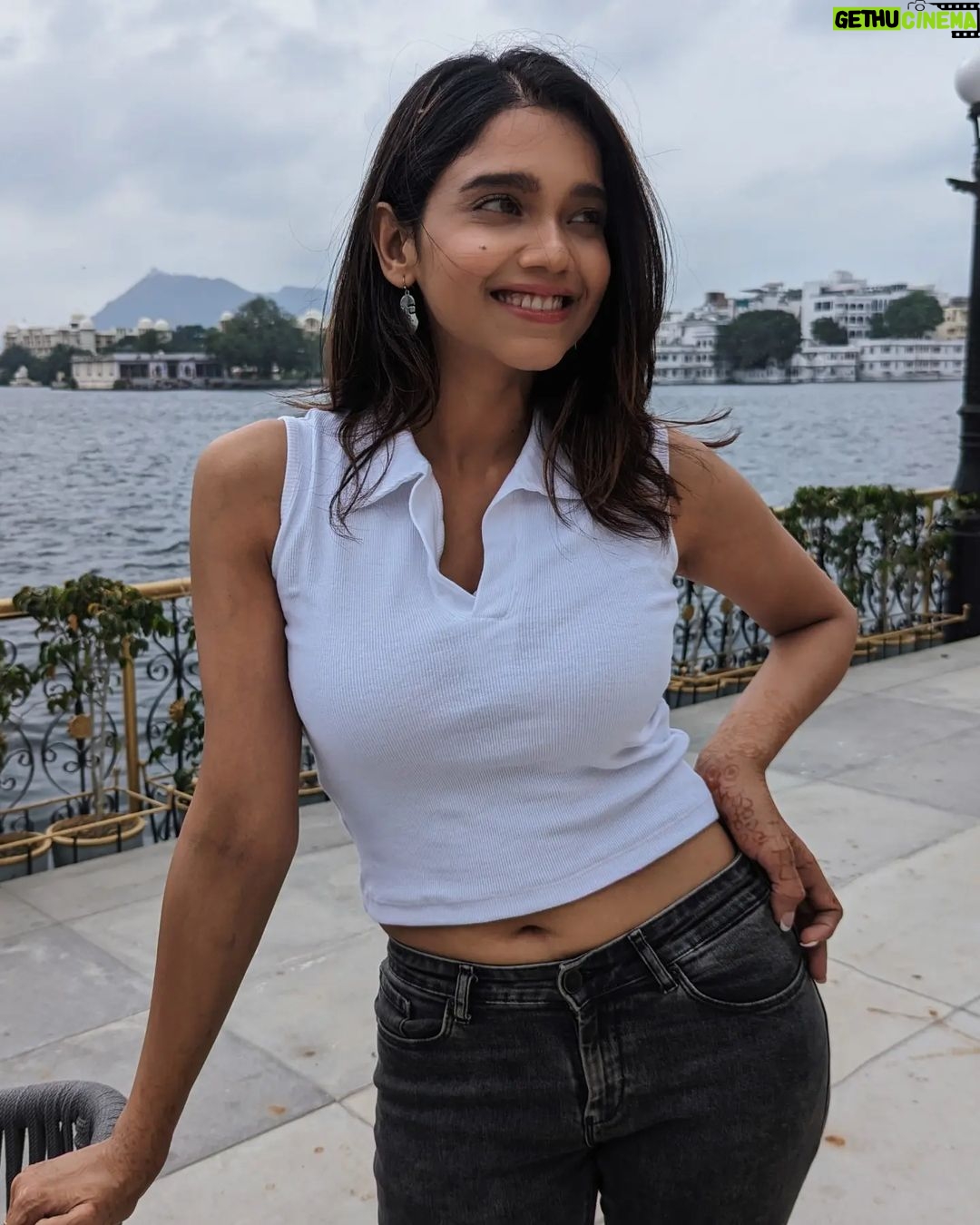 Bhagyashree Limaye Instagram - The weather was just right! 🤍 . . #monsoon #weekend #love