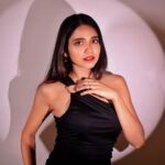 Bhagyashree Limaye Instagram - Friyay! 🤍💋 #weekend #ootd #black #blacklovers #instagood 📷 @sarrikaaaaaa