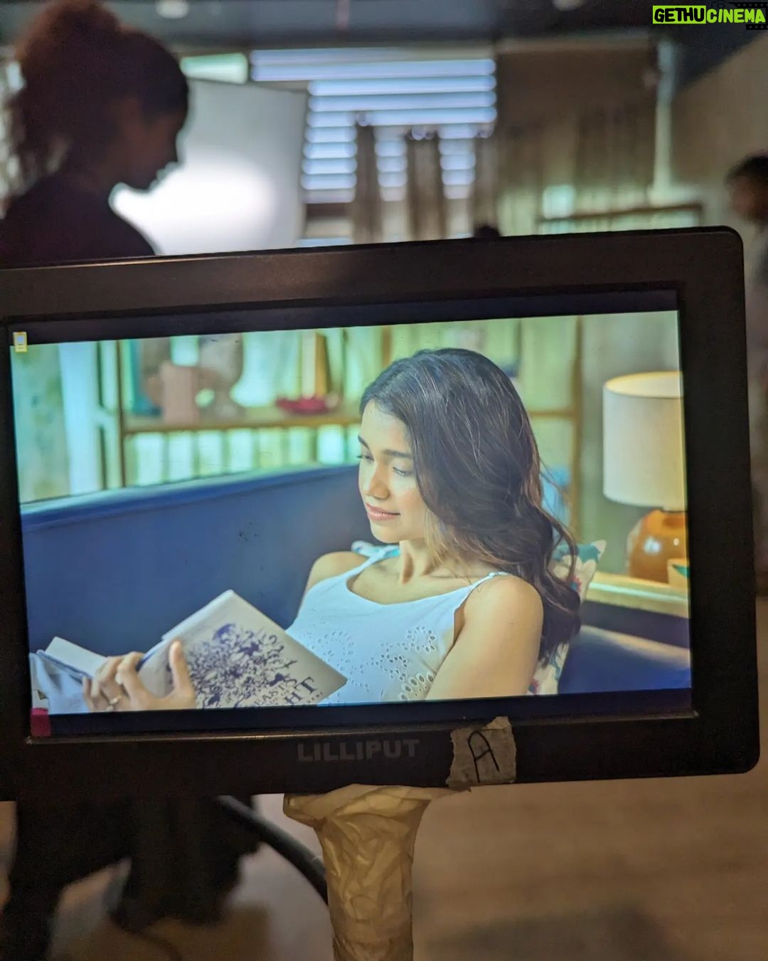 Bhagyashree Limaye Instagram - Only because I felt pretty :) #wednesday #midweek #bts 🤍
