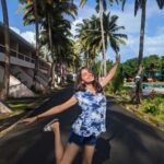 Bhagyashree Limaye Instagram - Sunshine, warmth and memories! #august 🏝️☀️