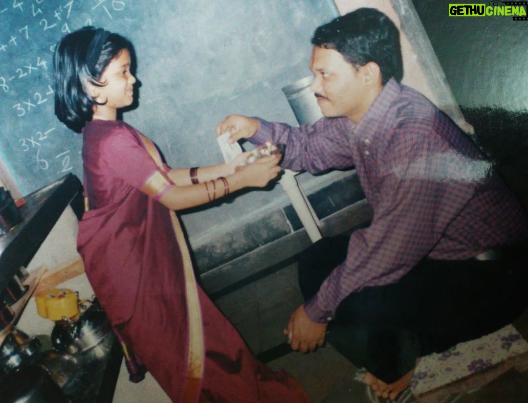 Bhagyashree Limaye Instagram - Happy Rakshabandhan 😊♥️ @limaye_kedar ❤️❤️ . . #rakshabandhan
